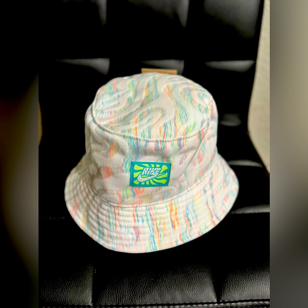 Nike Unisex Bucket Hat SIZE LRG